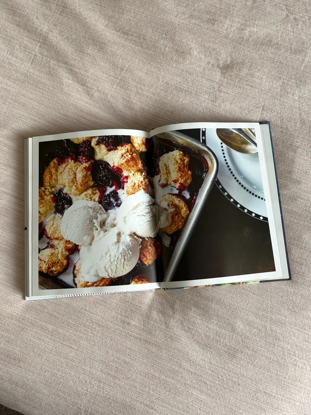 Chloe Coscarelli Vegan Cookbook 🍰 - Picture 4 of 4